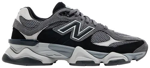 2025 9060 'Black Castlerock'